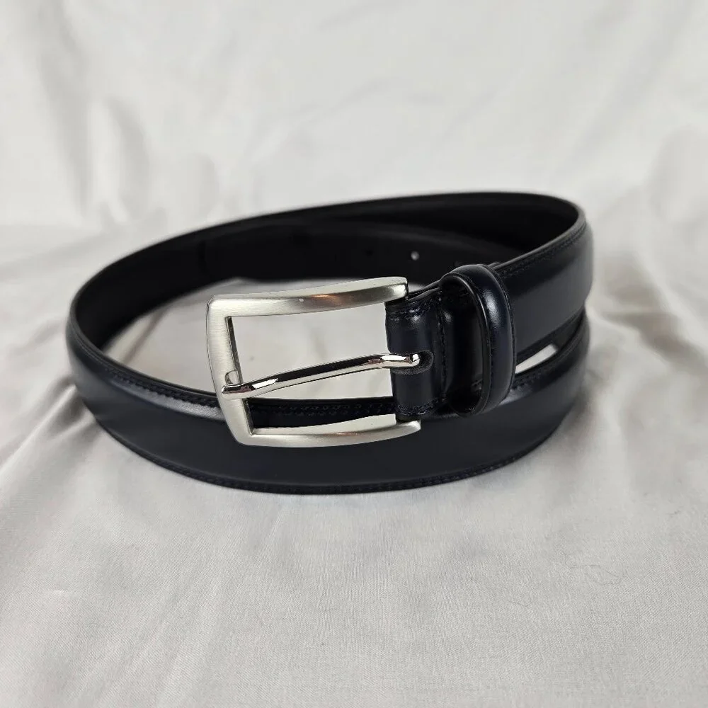 Unisex Size 32 Navy Blue Leather Belt Silver Toned Hardware Neutral Everyday